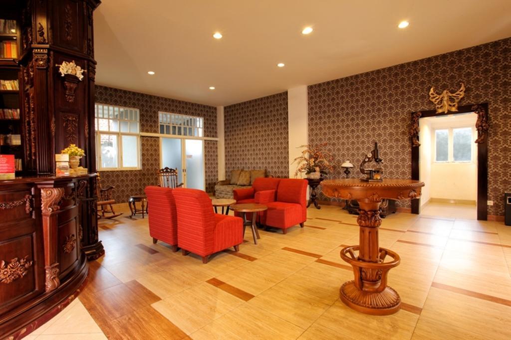 The Victoria Guesthouse Bandung Exterior foto