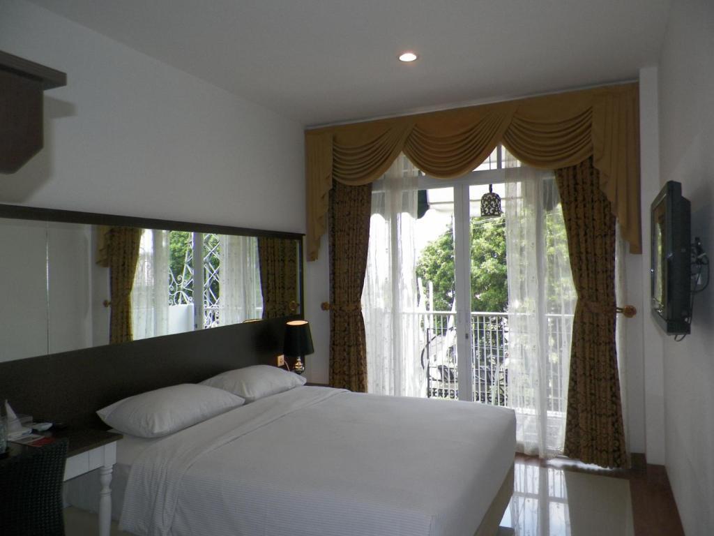 The Victoria Guesthouse Bandung Zimmer foto