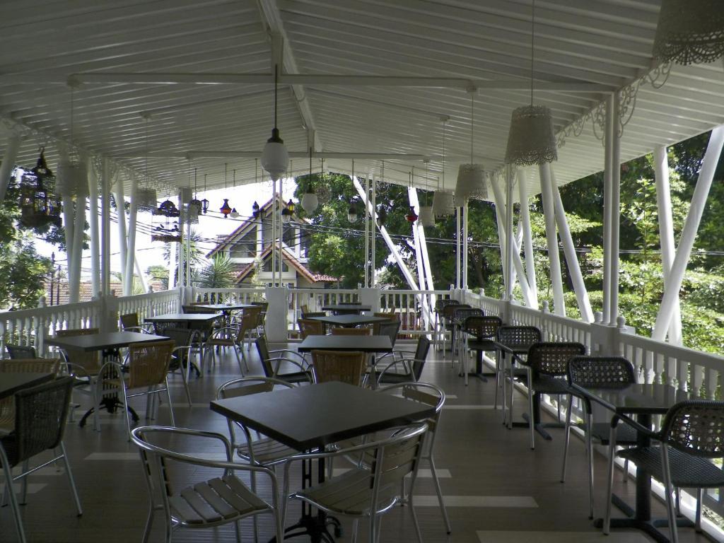 The Victoria Guesthouse Bandung Exterior foto