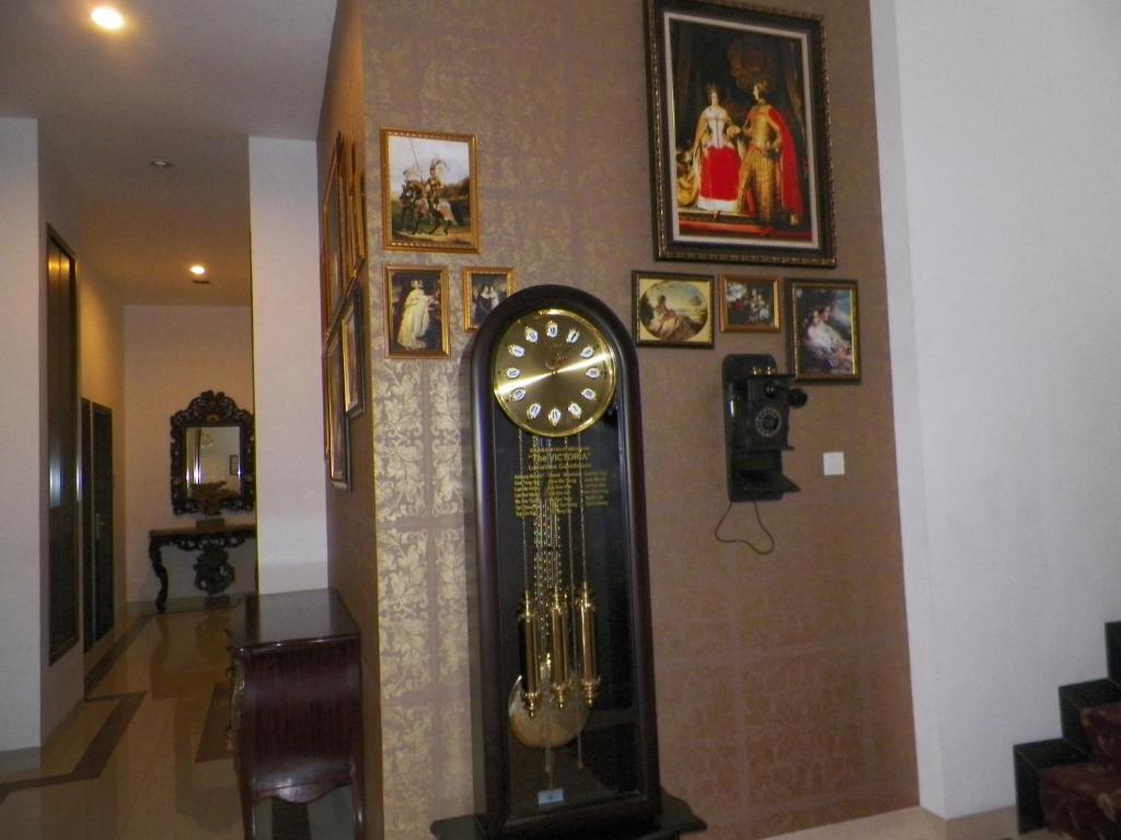 The Victoria Guesthouse Bandung Exterior foto